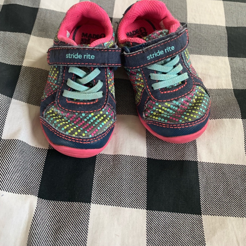 Stride Rite Size 5M made2play shoe